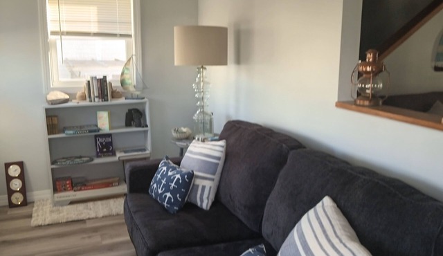 Plum Island place 5 minute walk to beach 9 minute walk to point