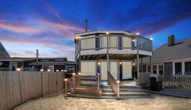 Plum Royale: Plum Is. beachfront w/stunning views