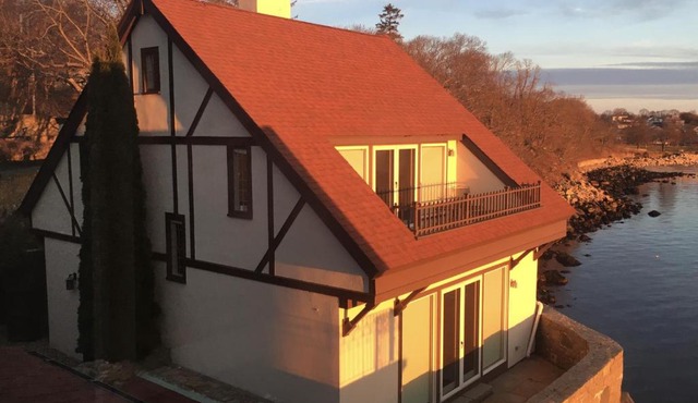 Point Radio Cottage
