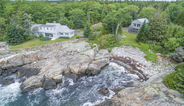 Pointed Fir Cove: Stunning Ocean Front Maine Retreat for Discerning Vacationers!