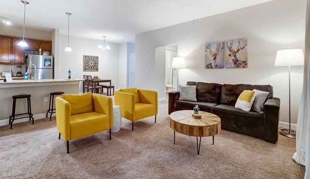 Polaris Long-Stay 2BR w/Balcony + Gym + Pool!