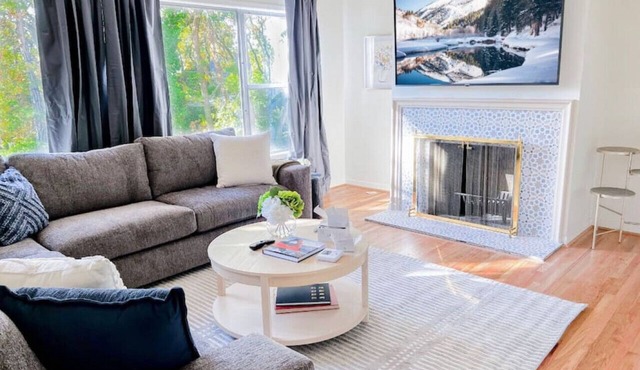 Polk Whole House | Luxury Mountain Escape | Entire House