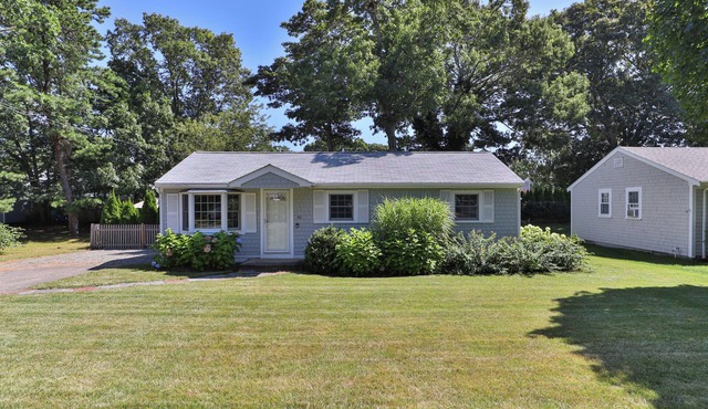 Popponesset-3 Bedrooms, Sleeps 6, A/C and Private Beach