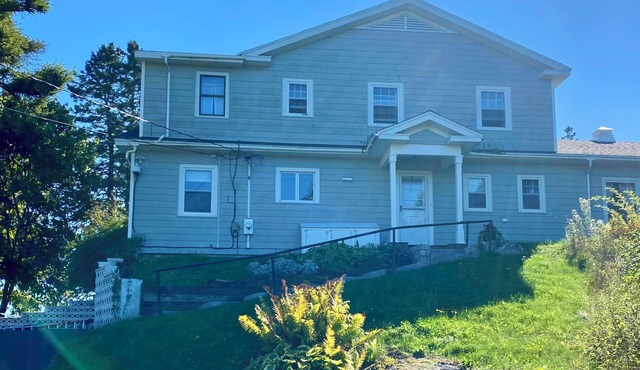 Port Clyde Village 5 bedroom water front home
