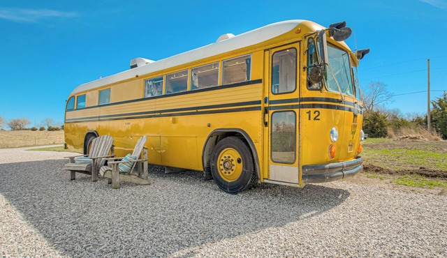 Prairie Blossom Snuggle Bus w/Hot Tub