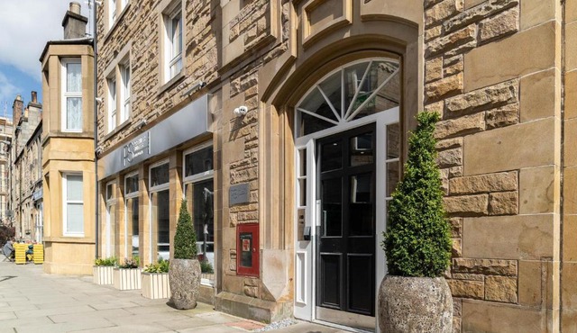 PREMIER SUITES Edinburgh Fountain Court