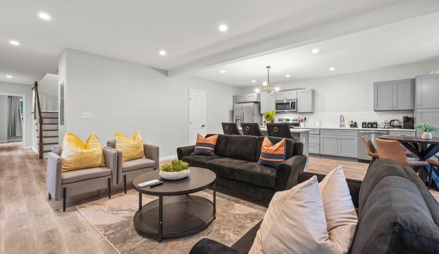 Premium 3-Story Townhome | Perfect for Large Groups