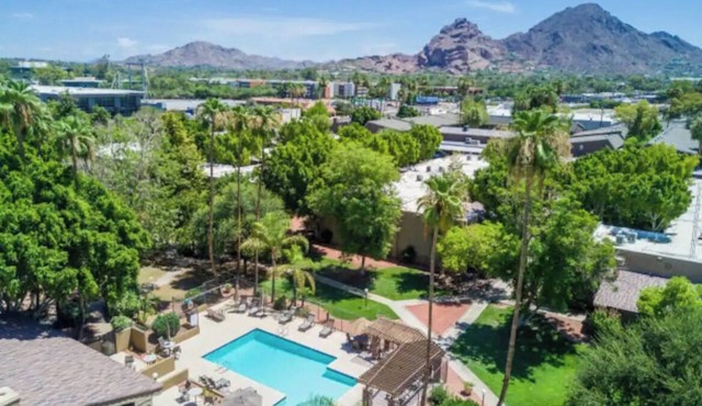 +PRIME LOCATION+ Cozy Condo in Phoenix Arcadia Lite Area.