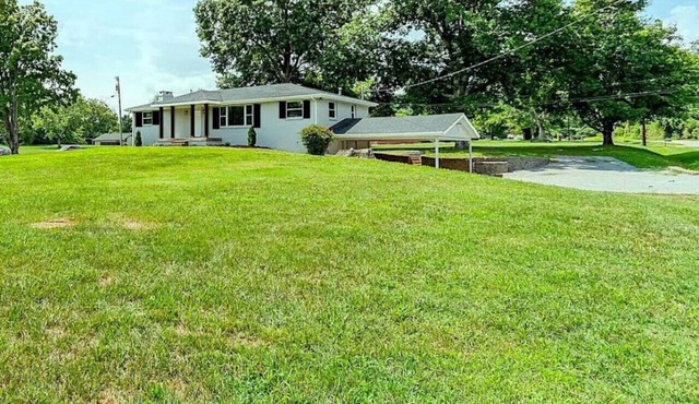 Private 1.35-Acre Estate | Hot Tub, Pool Hall & Courts | Sleeps 10