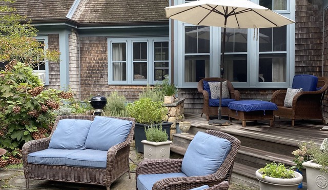 Private and magical family compound with private pool. Sleeps 15.