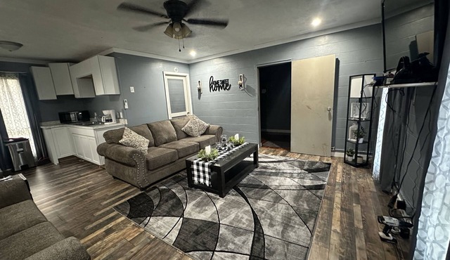 Private apartment, located close to the Hatfield & Mccoys sites and trails!