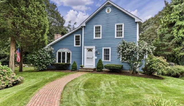 Private Cape Rental 1 Mile from the Beach!