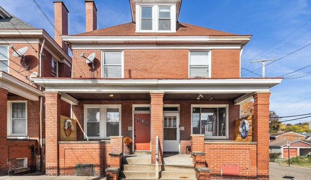 Private Duplex w/Fenced Yard, Pet-Friendly, Close to Downtown, Extended Stays