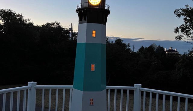 Private Family Retreat Walk to Bayview Beach ! August weeks available !