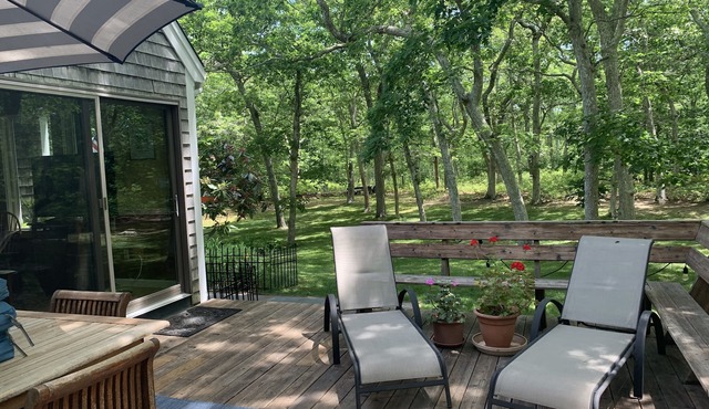 Private guesthouse in Peaceful Chilmark Neigborhood