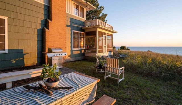 Private Lake Michigan Lakefront Retreat w/Beach