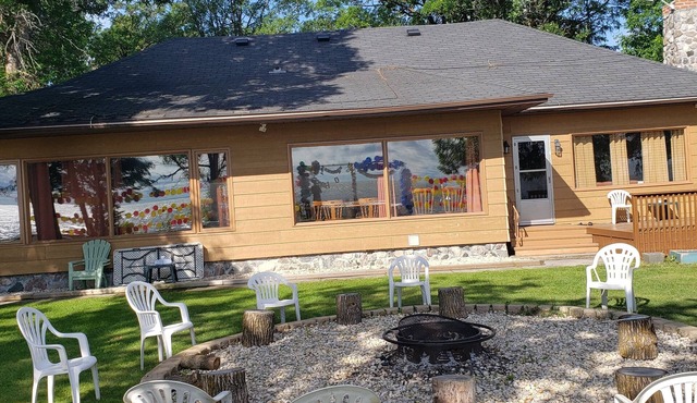 Private Lakefront Cottage in Sandy Hook