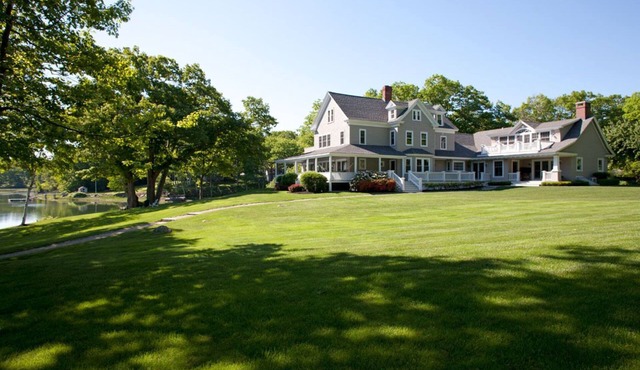 Private Riverfront Estate w/heated pool and deep water dock