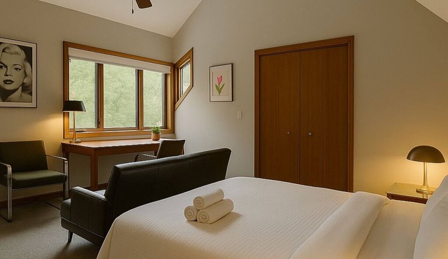 Private Room/Sunny/Clean/Peace/SelfCheckIn