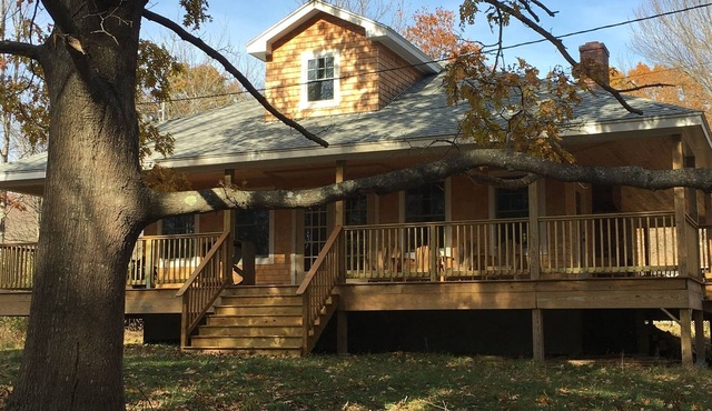Private setting for a couple-just two people in the whole house!