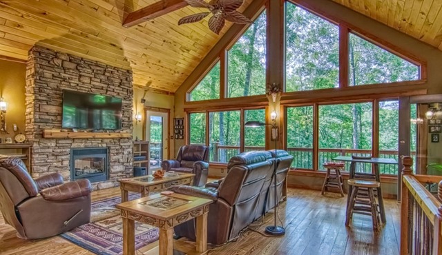 Private, spacious cabin with wrap-around deck, chef's kitchen, fireplace, & AC