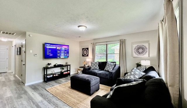 Quaint and Cozy 3 Bed home in Liberty Twp.