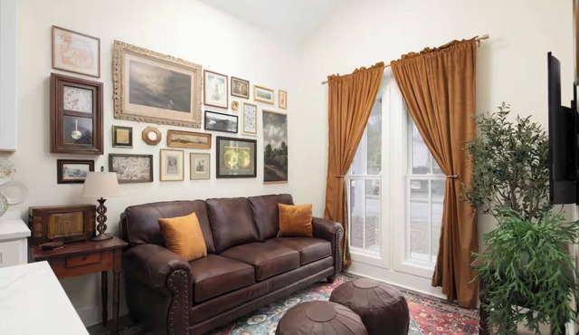 Quaint Cottage in Downtown Lexington 15 minutes to the Kentucky Horse Park