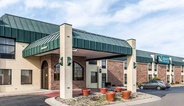 Quality Inn & Suites Shelbyville I-74