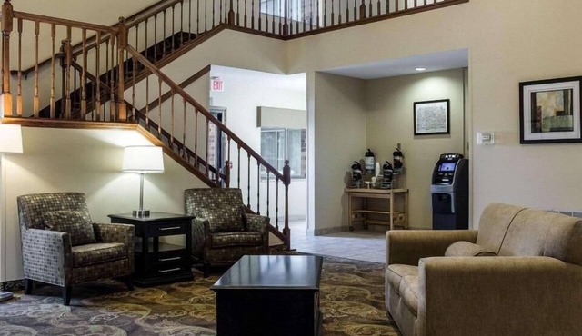 Quality Suites Near West Acres