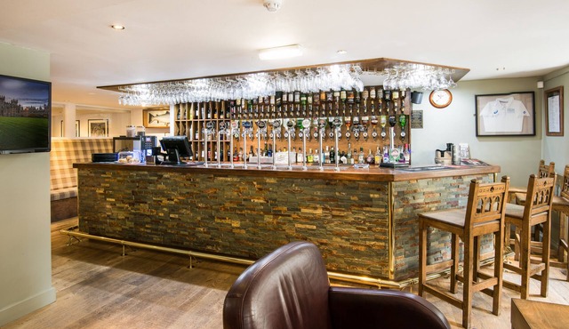 Queens Head Hotel