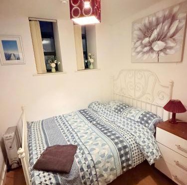 Quick Stop Double Bed Flat - Bradford City Center