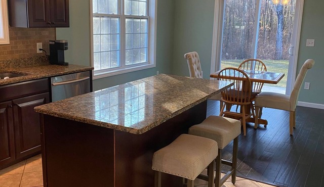 Quiet 3 BR 1.5 Bath Duplex Near 5 Colleges, Connecticut River, and Hiking Trails