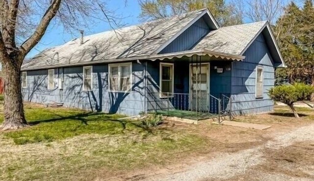 Quiet Blue Bungalow