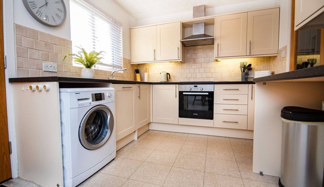 Quiet central Highland location, Inverness 15 minutes drive, NC500 within a few minutes.