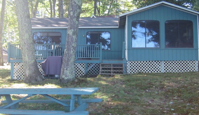 Quiet Lakefront Camp