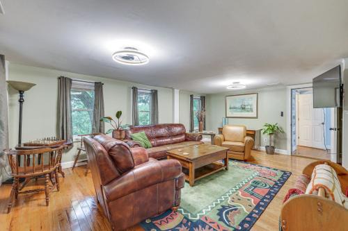 Quintessential New England Home w/Patio & Grill!