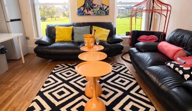 Quirky Group Apartment 5mins to City Centre - Up To 11 Guests