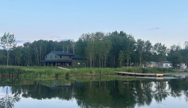 Racks and Rods Lodge - On Lake of the Woods