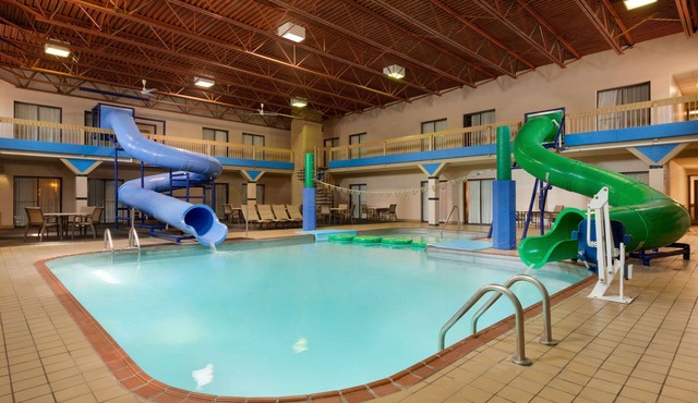 Ramada by Wyndham Fargo