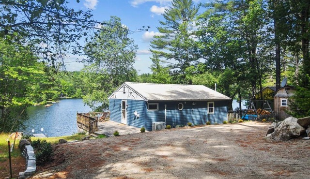 RANDALL LAKE RETREAT-LIMIT 7 villa