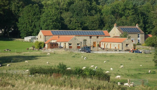 Rawcliffe House Farm Studios, Peaceful North York Moors Retreat