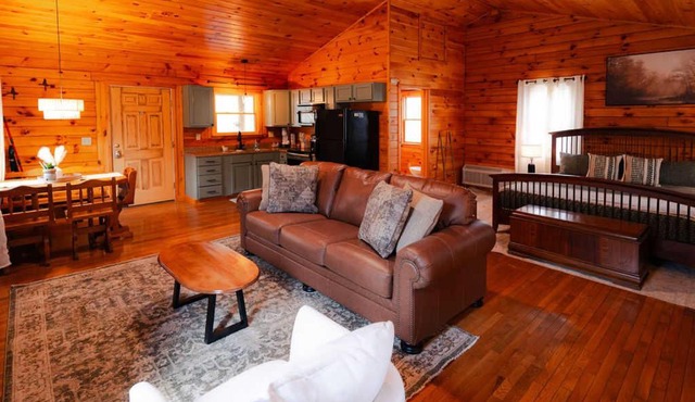 Reclusive Cozy Log Cabin Villa