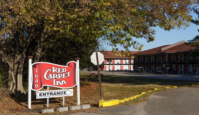 Red Carpet Inn - Louisville