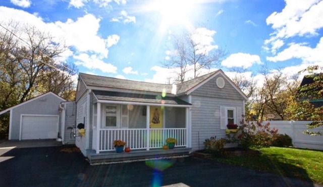 Relaxed South End Rockland Bungalow, 5 minute walk from downtown