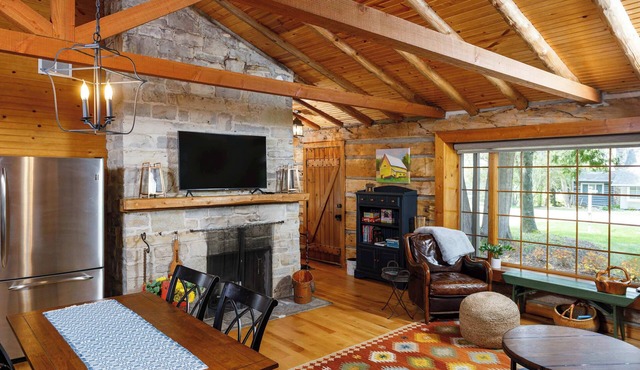 Remodeled Log Cabin | Dog-Friendly Near Wilson's