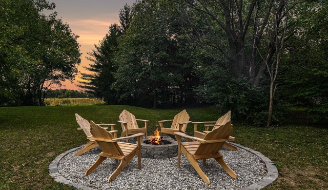 Remodeled ~Modern Designed ~Country Charm at Florence Cottage