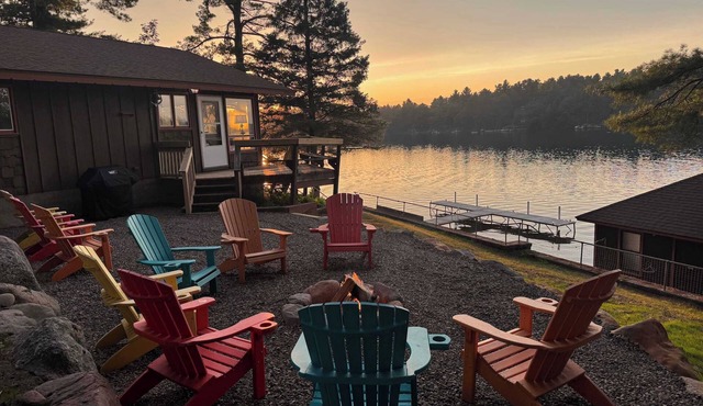 Renovated 6BR Waterfront Lodge at 5RK Ranch Lakeside - Dock, Fire Pit, Views