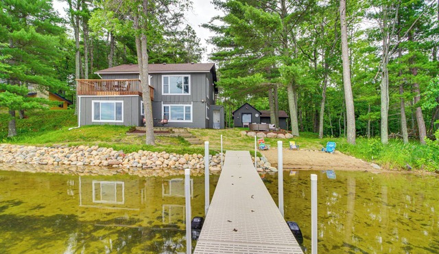 Renovated Brainerd Cabin on Lake: Fish & Swim!