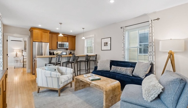 Renovated condo with prime West End location, 2 en suite bathrooms, & HGTV style