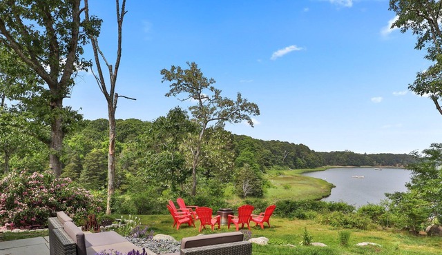 Renovated Waterfront Home w/Endless Views! Pets Considered.